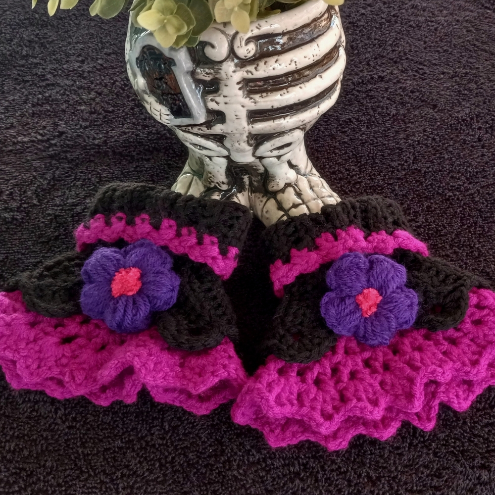 Lolita wrist warmers